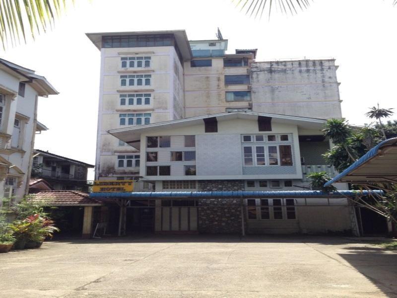 Liberty Hotel Yangon Exterior photo